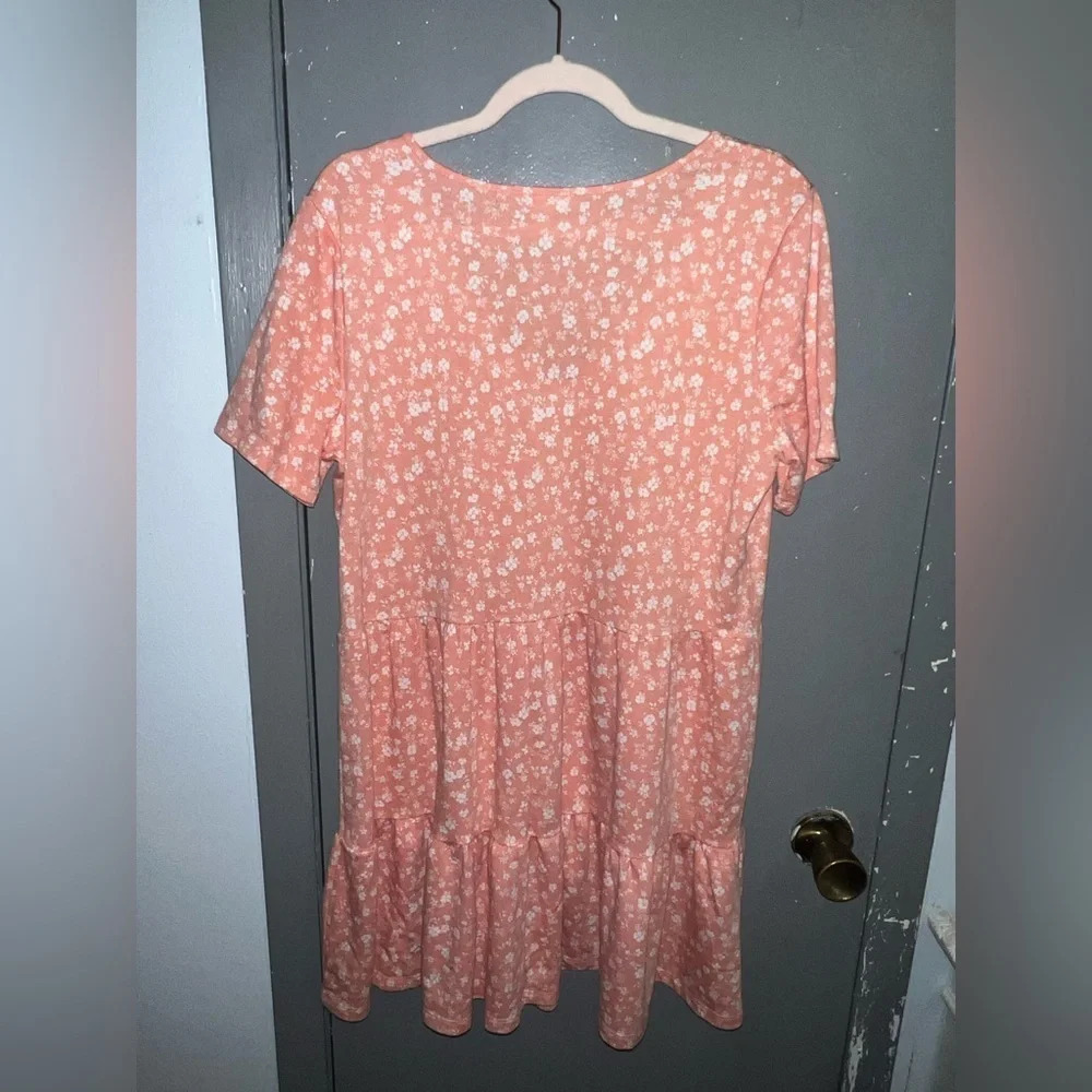 COMOVINTAGE sz XL peach colored dress w/white flower pattern tier layered design - Picture 2 of 4